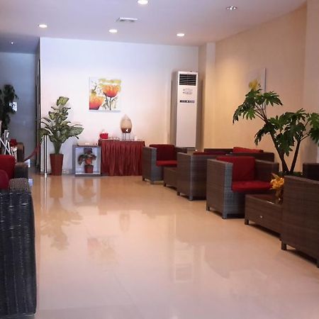 Hotel Matos Jayapura Kültér fotó