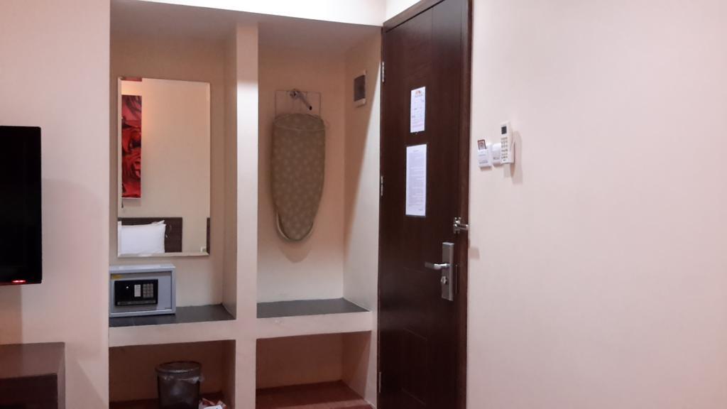 Hotel Matos Jayapura Szoba fotó